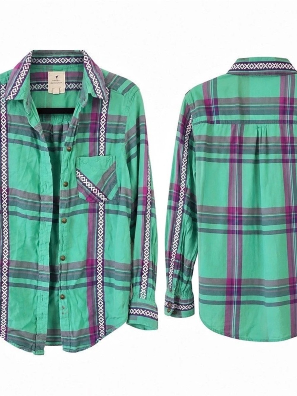 American Eagle Vintage Boyfriend
Plaid Button Down Shirt in Green & Purple